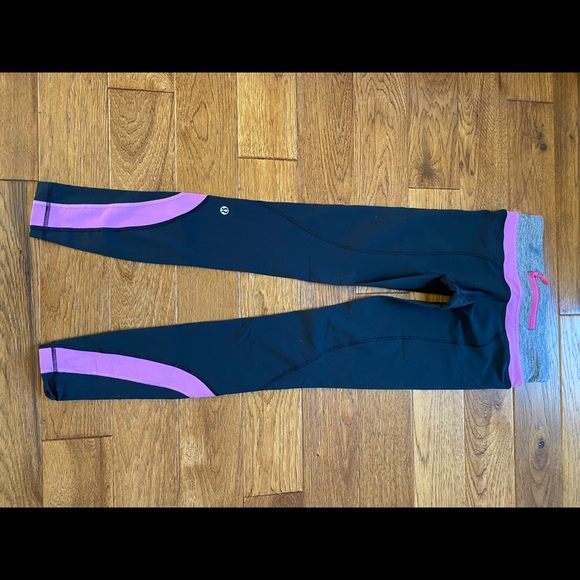LULULEMON LEGGINGS NEW! - Picture 3 of 3